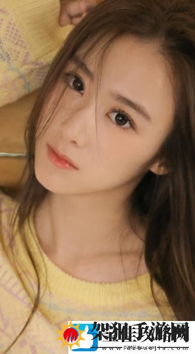 91学生秘 片黄在线观看游戏欲望迷离，网友：这尺度简直让人心跳加速！