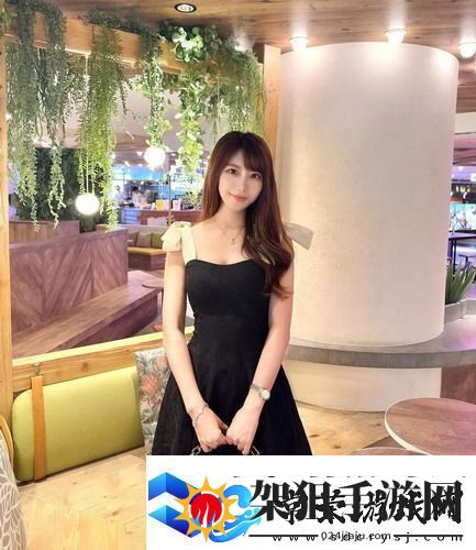 边做饭边被躁我和邻居小爬爬