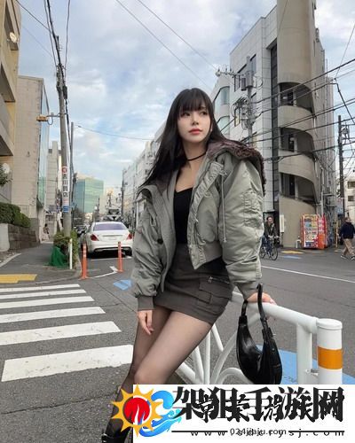 年轻的女教师HD：青春与热情交织的教育故事，令人感动不已！